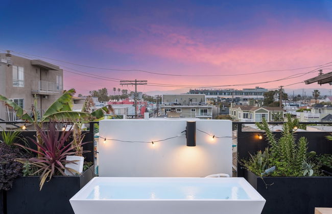 Venice View by Avantstay Walk to Venice Beach Rooftop, Ice Bath, Luxe Design - Foto 20