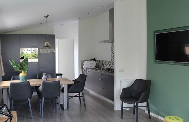 Charming Retreat for Your Escape - Photo 27