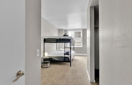 HEB04 Spacious & Stylish 2 Bedroom Condo Downtown Fort Worth, Free Parking, Walk to Convention Center - Foto 13