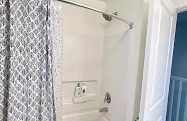 Stylish Cozy Family Cottage with Golf Cart - 1 mile to Dwntn Ocean Springs and beach - Foto 45