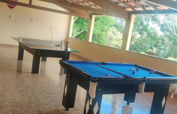 Casa muito espaçosa privativa com Piscina, Churrasqueira e área gourmet - Foto 2