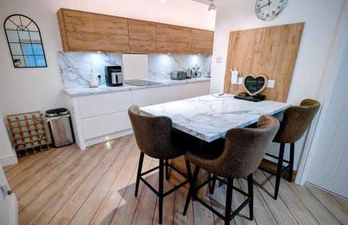 2 Bedroom Unique Converted Constabulary - Foto 7