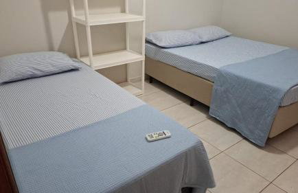 CASA - 3 quartos com ar - 2 banheiros - garagem para 2 carros - Foto 3