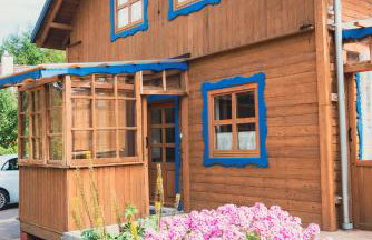 Przystanek Jeziorna 49 - Foto 1