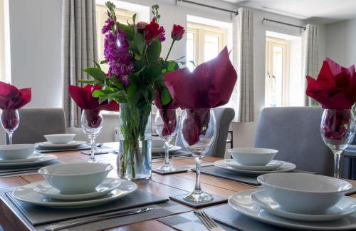 The Stables Stylish cottage with hot tub and parking - Pass the Keys - Photo 12