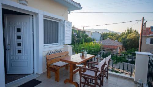 House of Hats - next to the coast - Karavomylos - Foto 5