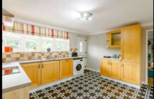 The Nook located in a beautiful garden setting with parking - Foto 15