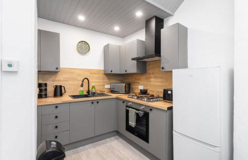 Sleek Canalside Stay in Edinburgh - Foto 16