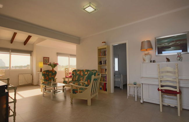 Private Family Retreat With Pool Short Walk to the Sea - Foto 14