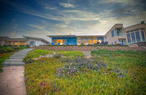 Oceanfront Villa with Private Beach Access, Remodeled Kitchen - Photo 38