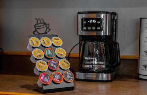 Riverfront Little Red Cabin, Hot Tub, World-class Trout Fishing, Views & Boat Access - Photo 6