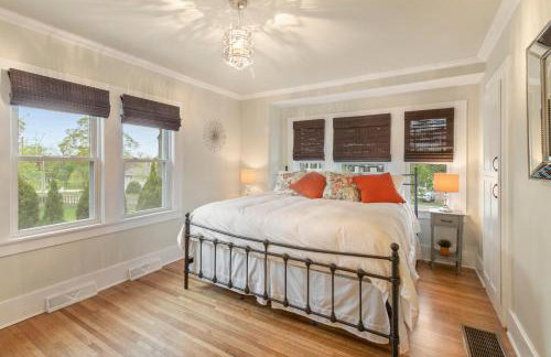 Gorgeous Downtown Bungalow, Walk Everywhere!!! - Foto 9