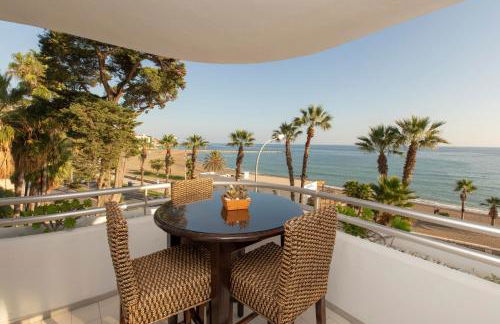 Villa Venecia, Apartamento de Lujo en 1º línea de playa + parking - Photo 8