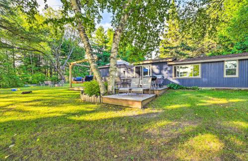 Riverfront Home with Dock about 6 Mi to Cheboygan! - Foto 25