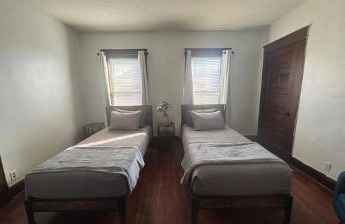 3BR suite w/ office close ISU - Foto 10