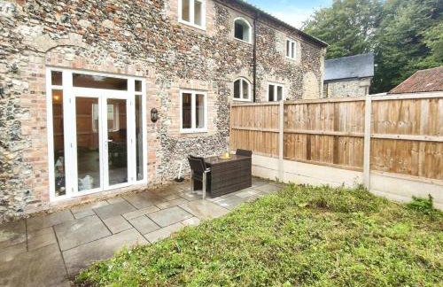 Stylish 2-Bed Home Near A11 - Foto 36