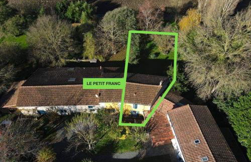 LE PETIT FRANC gite cosy proche tous commerces - Foto 32