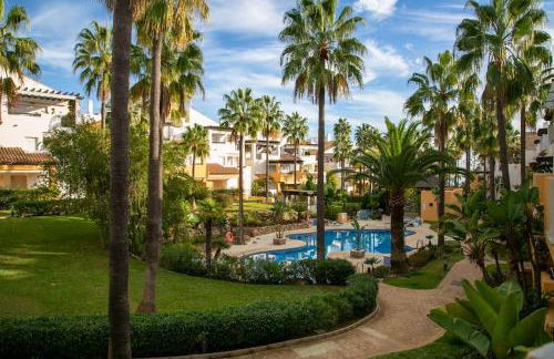 First Line Beach Beautiful and Bright Home - Photo 20