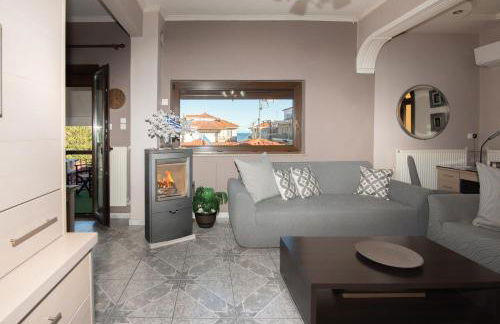 Sunrise Suite Olympiada - Luxury Beachfront Escape - Photo 6