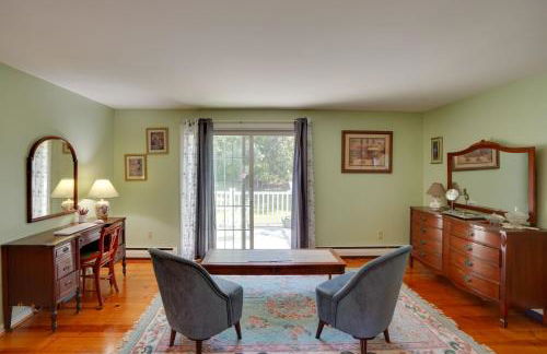 Cozy Pittsfield Gem with Deck, Gazebo and Fireplace - Foto 16