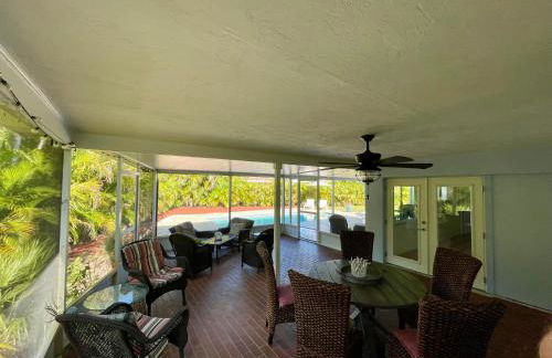 Tranquil home with pool near ocean - Foto 1