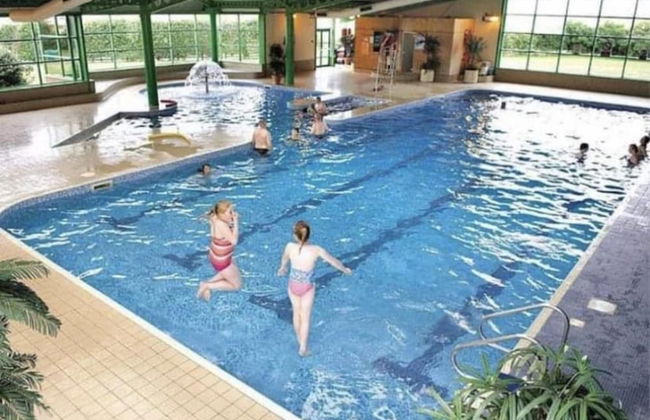 Remarkable 2-bed Villa Caravan in Driffield - Photo 13