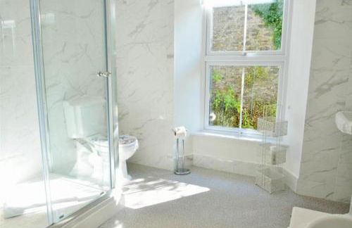 Fabulous 2 Bed Cottage - Outstanding Sea Views - Foto 25