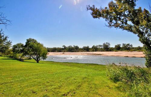 Eagle's Grotto - Quiet 5 Acre Riverside Retreat on Llano River - Foto 1