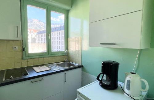 Studio calme avec balcon et parking au cœur d'Aix-les-Bains - FR-1-555-93 - Foto 2