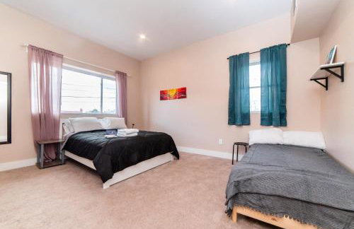 Walk to Acrisure - Parking - Location - GroupStay - Foto 4