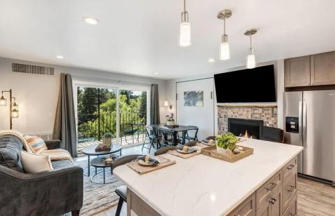Gorgeous Condo With River View - Pool and Hot Tub - Foto 3