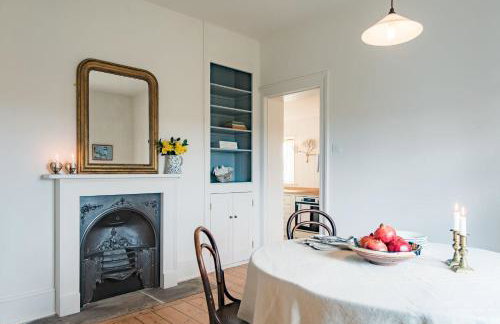 West Cottage by Bloom Stays - Photo 13