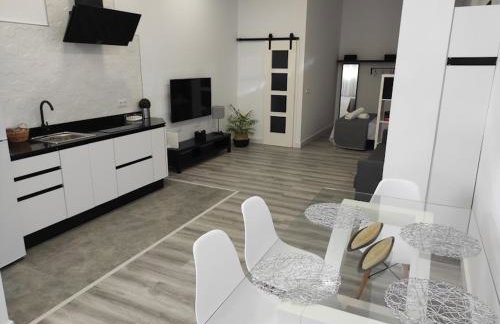 APARTAMENTO TURISTICO LYRA BAENA - Photo 2