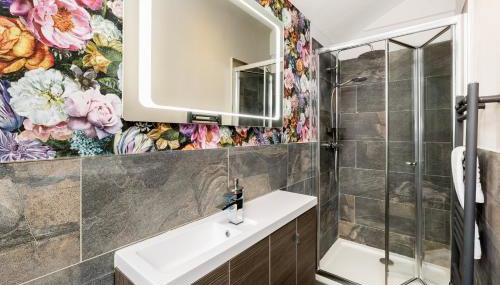 The Shirt Factory Apartments - Foto 2, towels, Shower