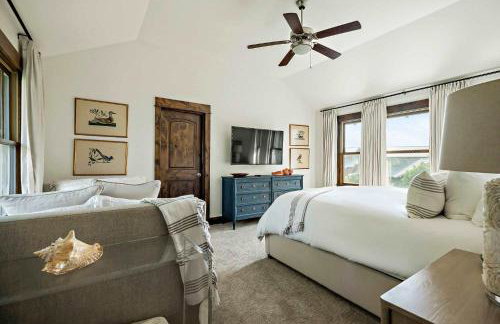 Lake Travis Luxe Villa - 4BR, Pickleball & BBQ - Foto 23