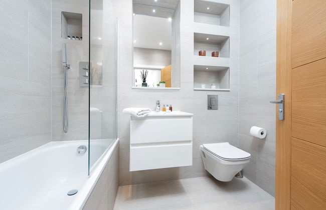 Modern Kingston Home Close to Hampton Court Palace by Underthedoormat - Foto 22