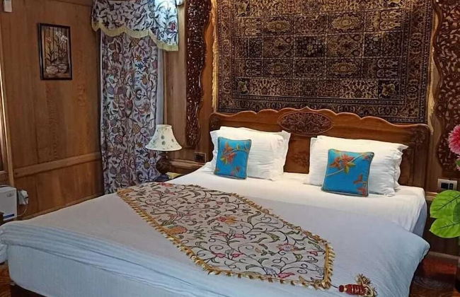 The Mughal Palace Eco Luxury Houseboat - Foto 8