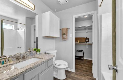 The Sunset Suite 3Bd 2Bath Att Garage Pvt Yard - Foto 12