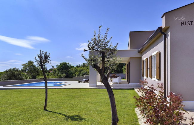 Modern Villa Histria With Pool and View - Photo 17