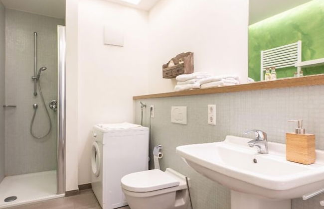 Classic Chic Flat 100m2 in City Center - Foto 14