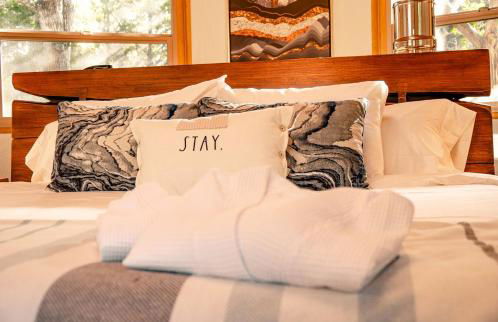 Gorgeous Glamping Yurt for a Unique Romantic Getaway near Austin - Foto 8