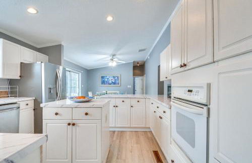 8 Mi to Jordan Lake Spacious New Hill Home - Foto 7