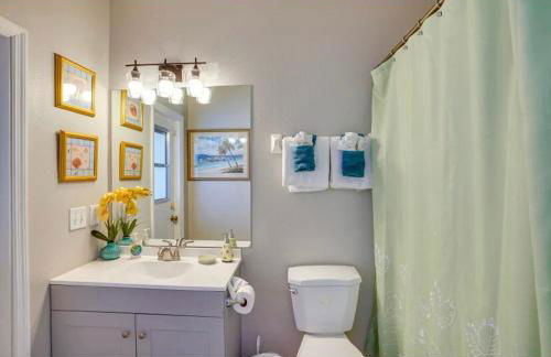 Spacious 2 en-suite BR, pool & spa retreat - Foto 12