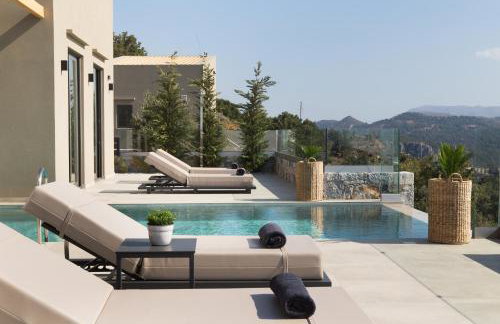 Eforasis Villas, with Heated Spa Whirlpool, by ThinkVilla - Foto 8