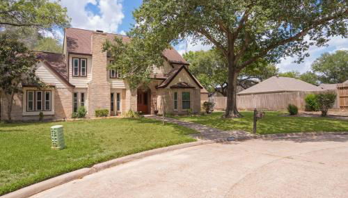 Spacious and quiet 4 bed 3 and a half bath home away from home in Katy Texas - Foto 4