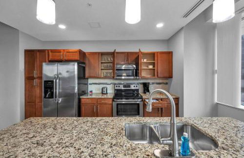 SkyTower 2BD | Parking Available | Downtown - Photo 19
