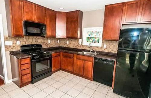 107 Quaint Renovated Single Family 3 Bdrm House - Foto 3