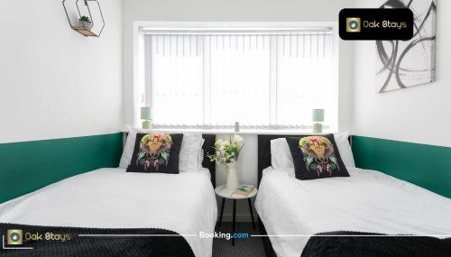 Quick Deals l 5 Bedroom l Sleeps 10 l Parking l Ideal for Groups l Oak Stays Short Lets & Serviced Accommodations - Foto 4