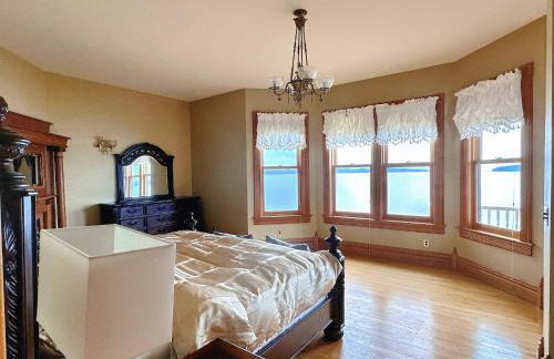 Luxury Bayfront Oasis with Private Beach Access, Near Tulalip Casino and Outlets! - Foto 15