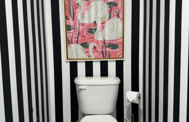 Spacious 3-Floor Downtown Retreat - Prime Location - Foto 8